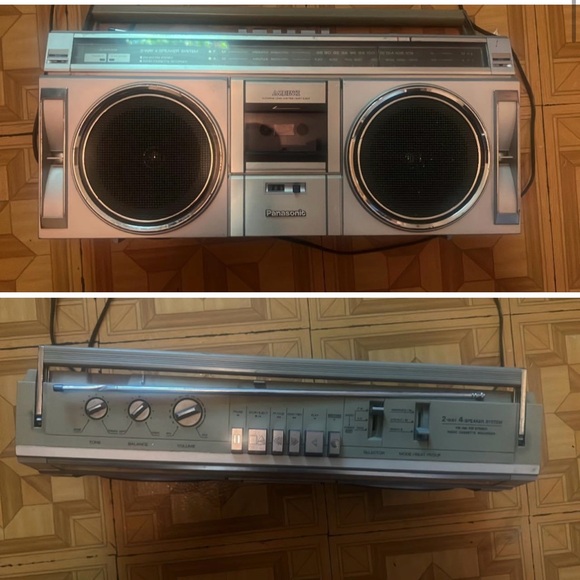 Panasonic radio. Plug in and battery operated.